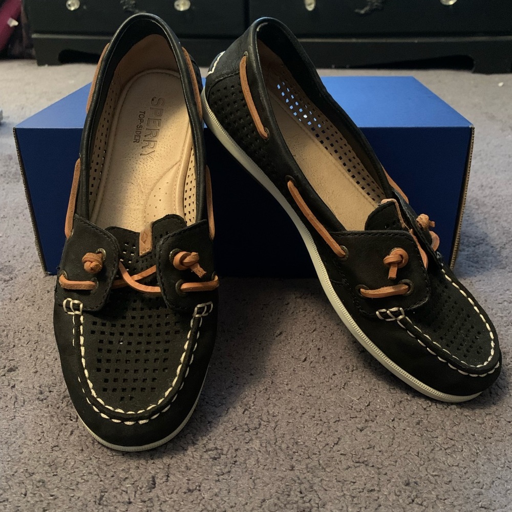 Gently worn size 6.5 Sperry Topsider slip-on sneaker.